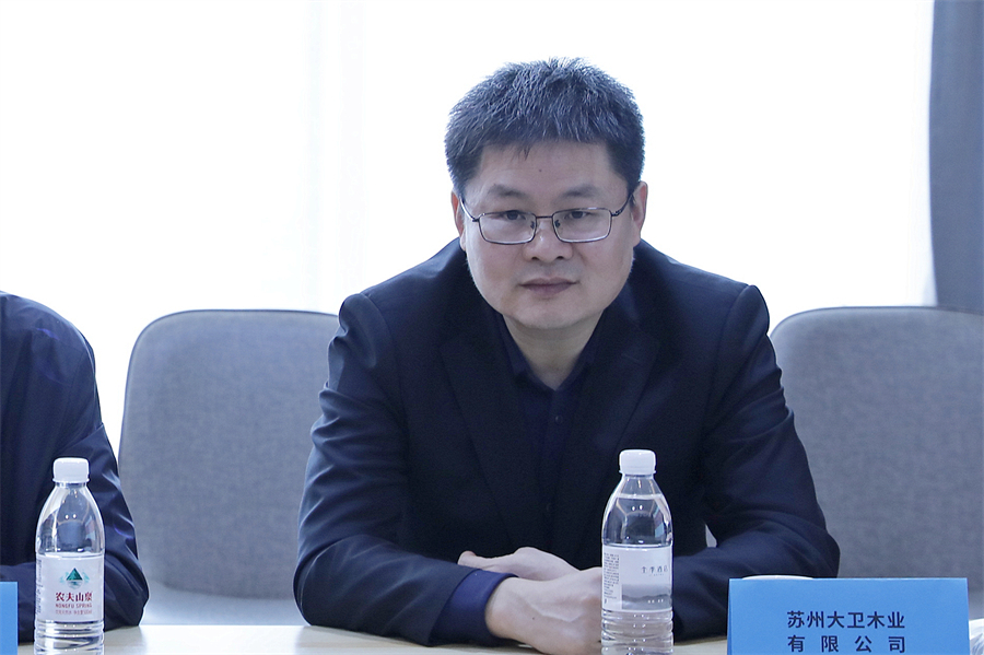 中国安博地板董事长蒋卫